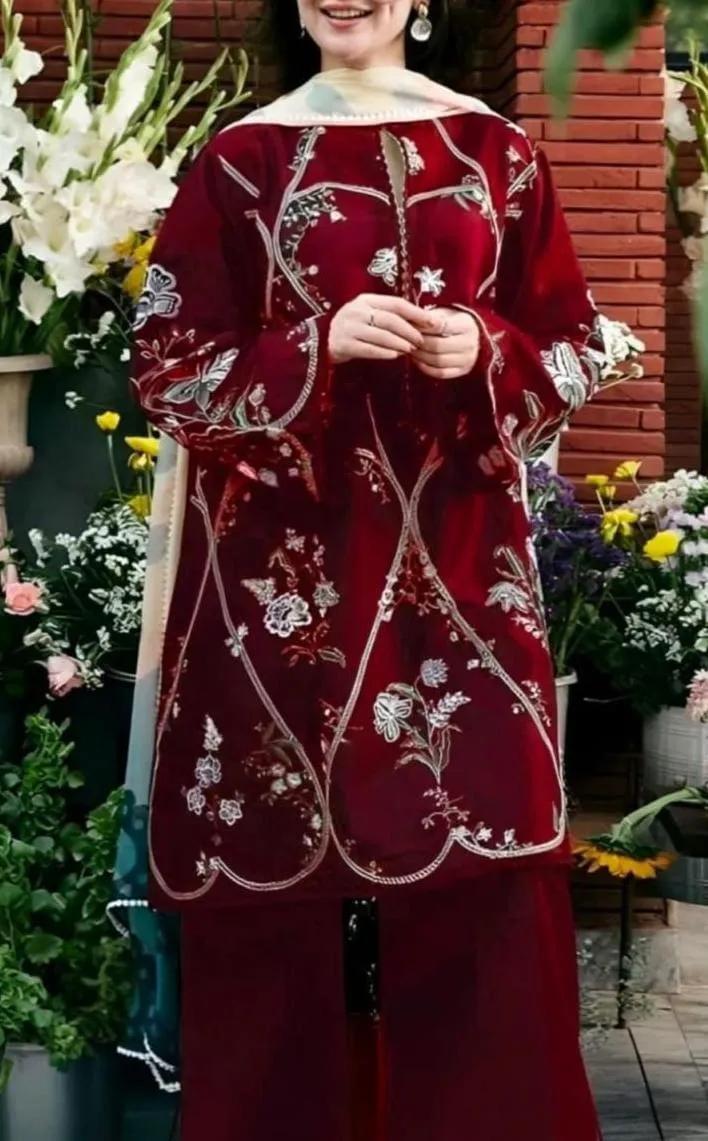 3 pcs Embroidered Suit